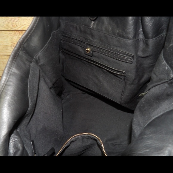 Tory Burch Robinson Large Leather Tote - Picture 4 of 16